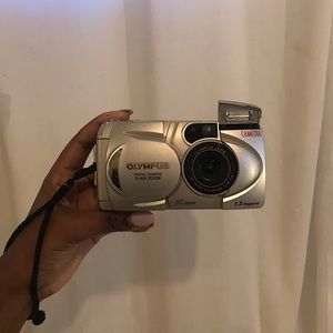 Olympus Camedia digital camera D-450 ZOOM